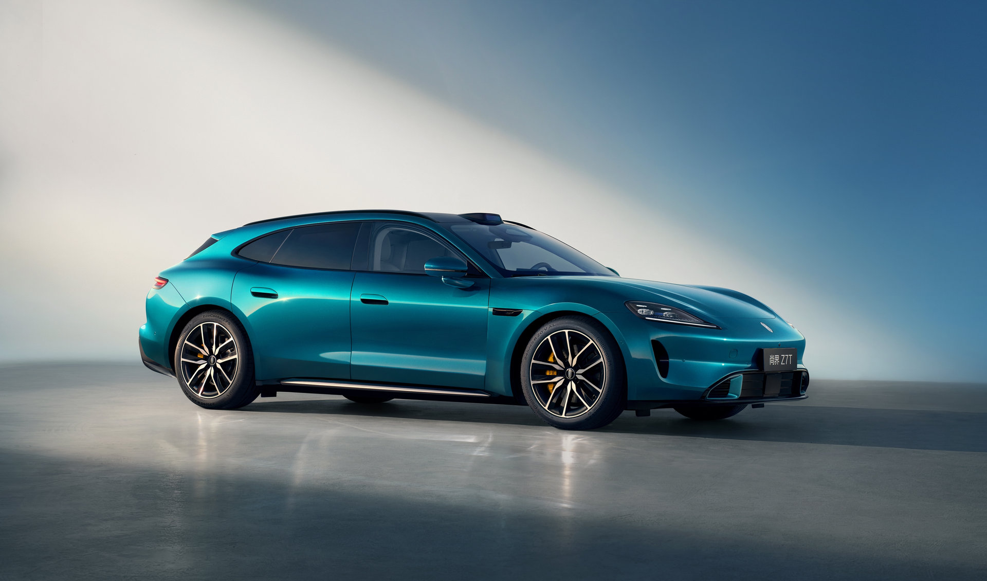 晚山新绿色尚界 Z7T