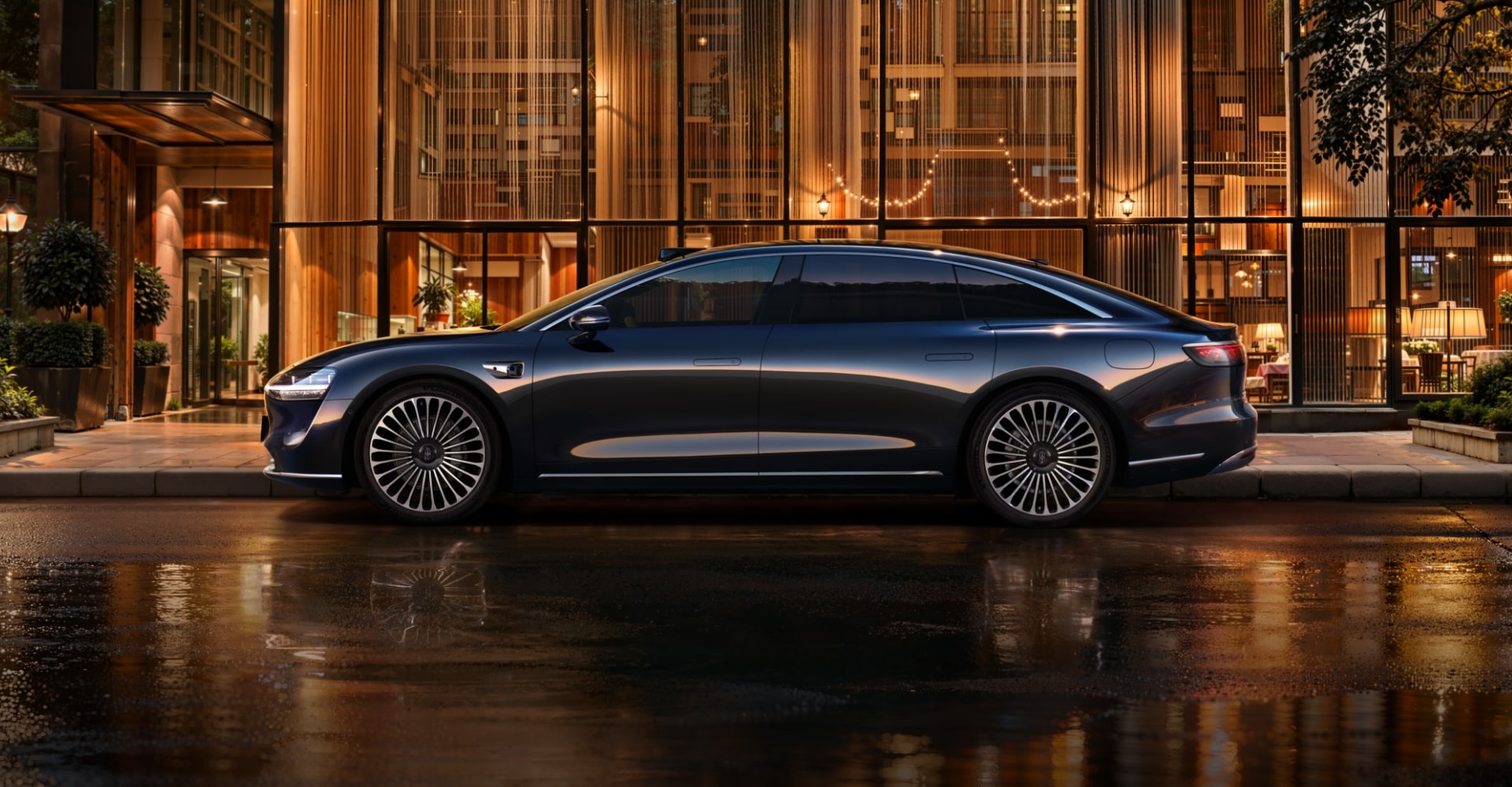 享界 S9 鎏金黑外观