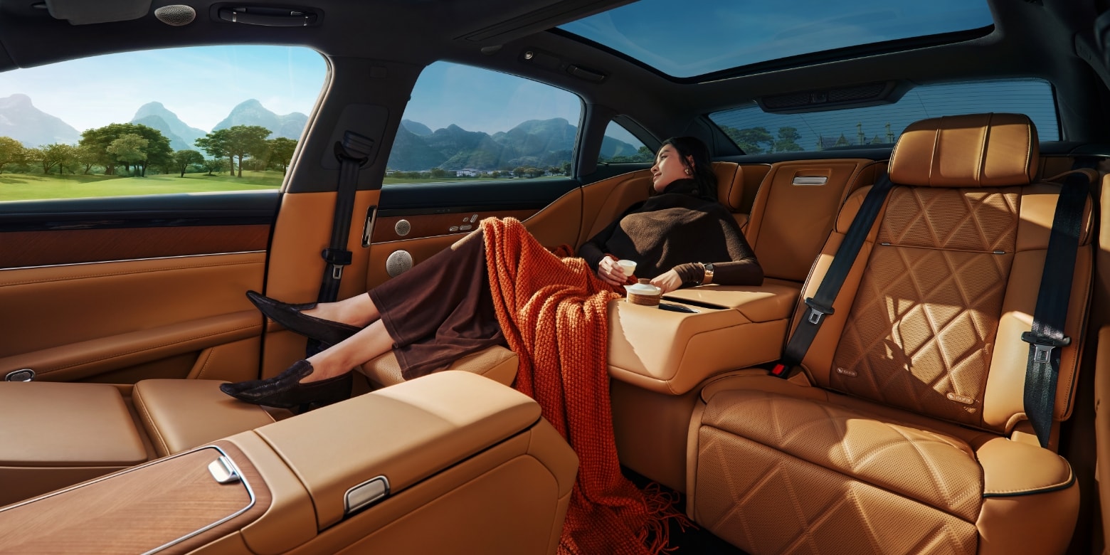 享界 S9 雅四座布局