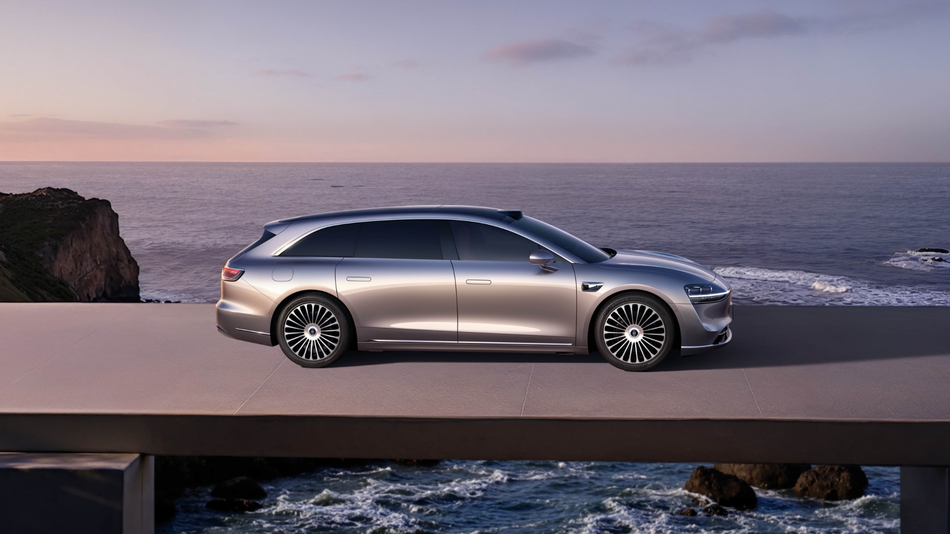 享界 S9T 流光银外观