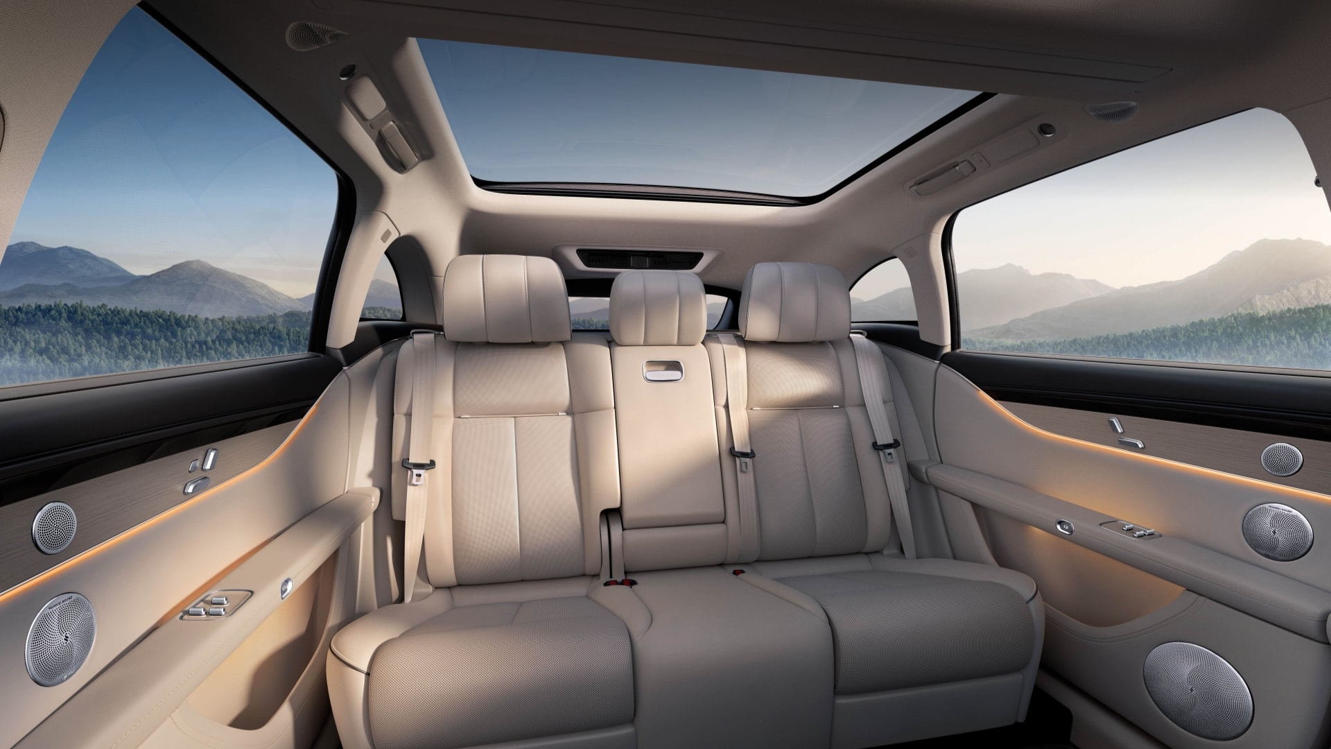 享界 S9T 后排视图