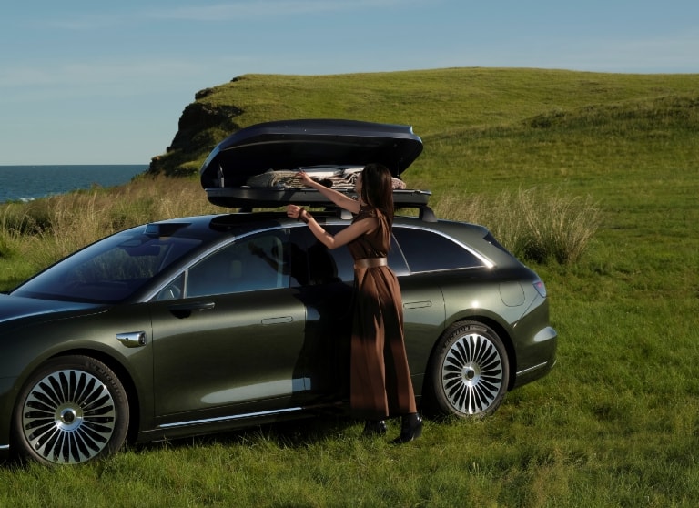 享界 S9T 的行李架