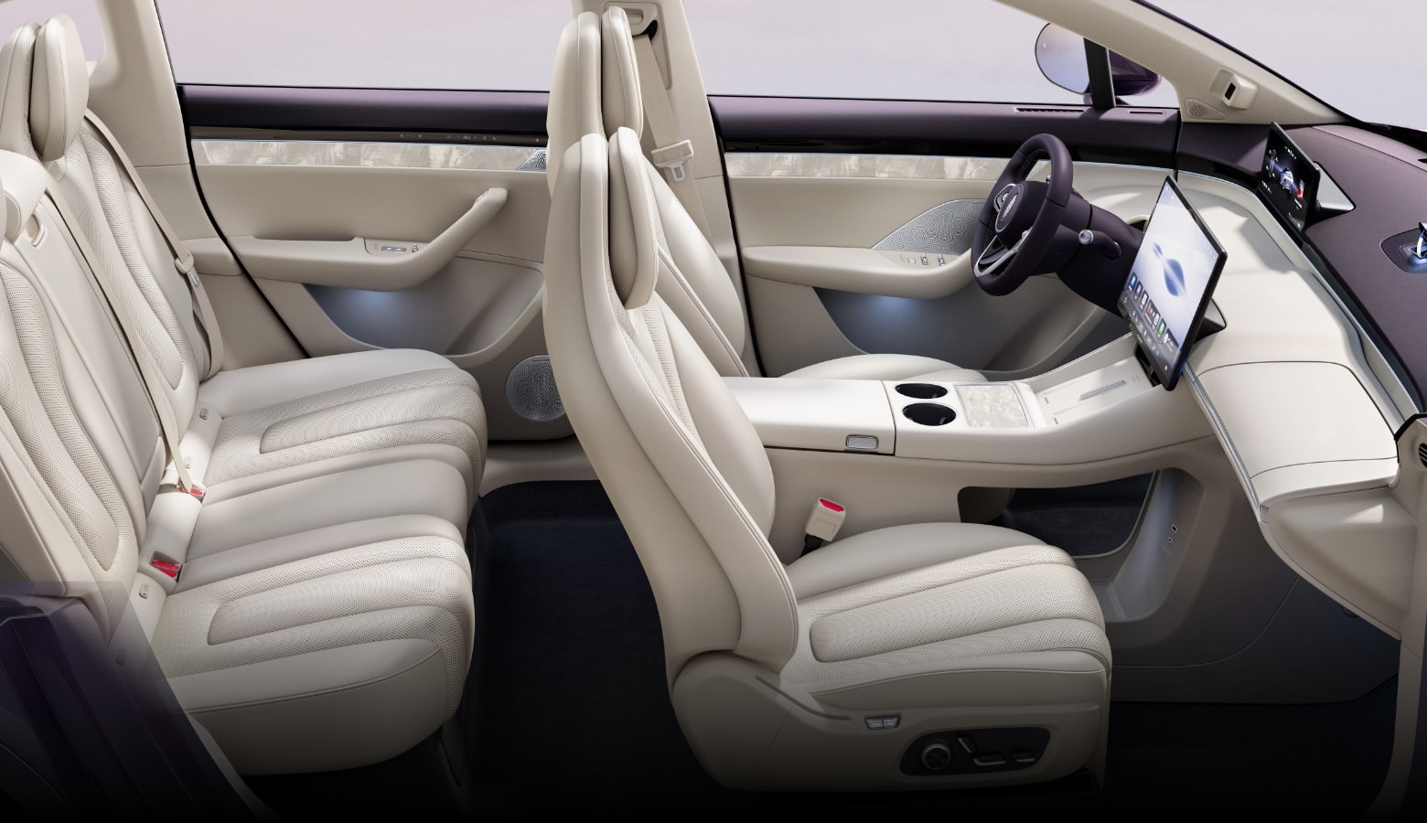 智界 R7 内饰侧视图，展示其宽敞的前后排空间