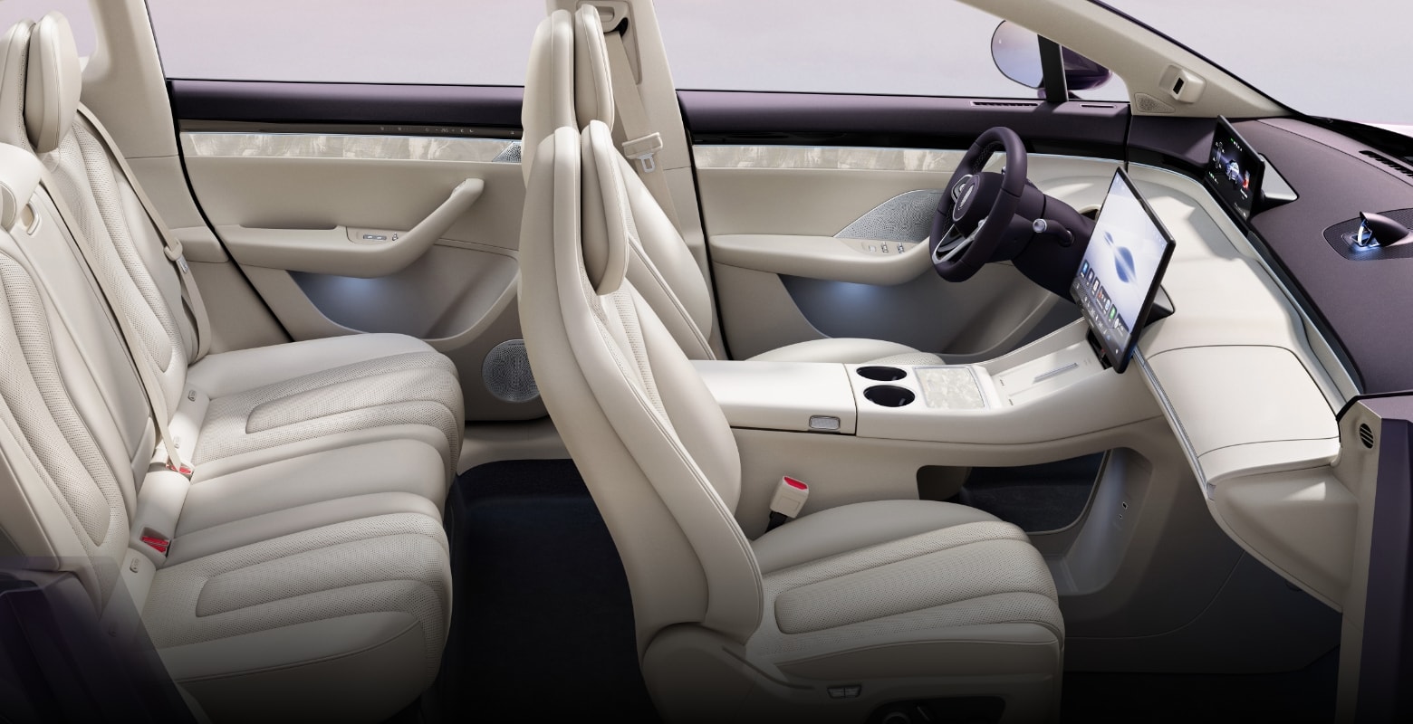 智界 R7 罗兰紫内饰