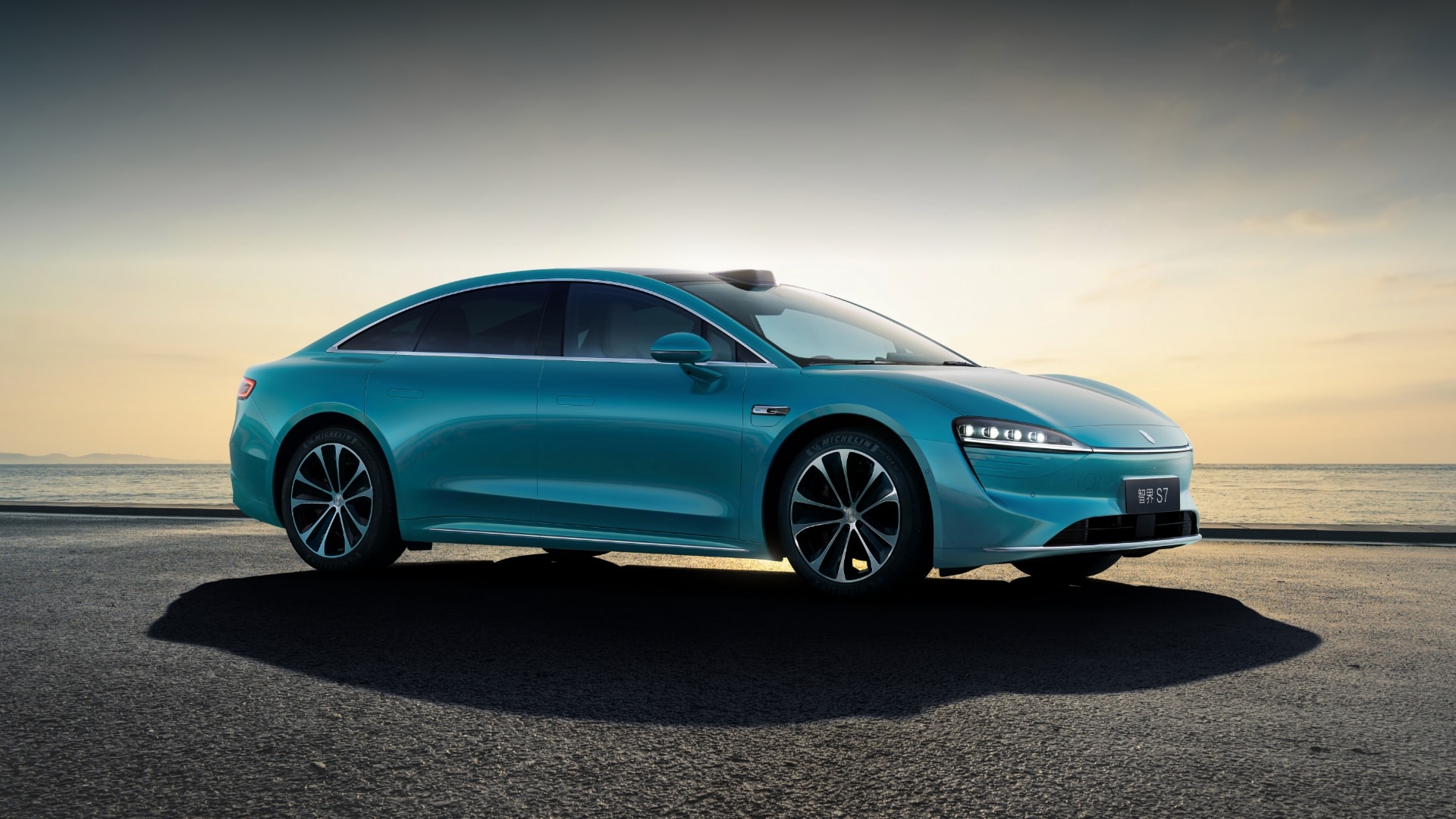 智界 新S7 碧波青