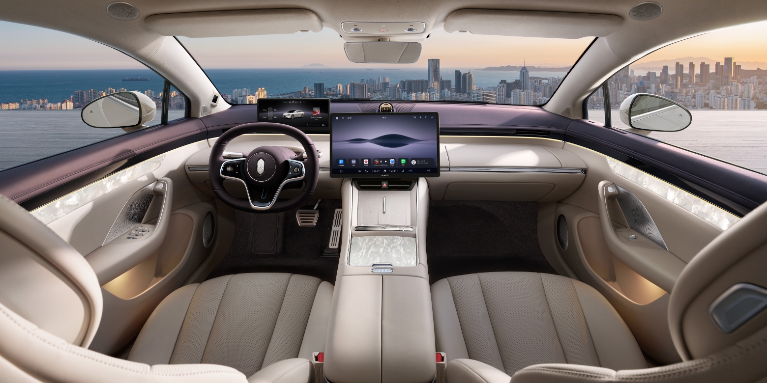 展示了智界 新S7 的环抱式游艇座舱