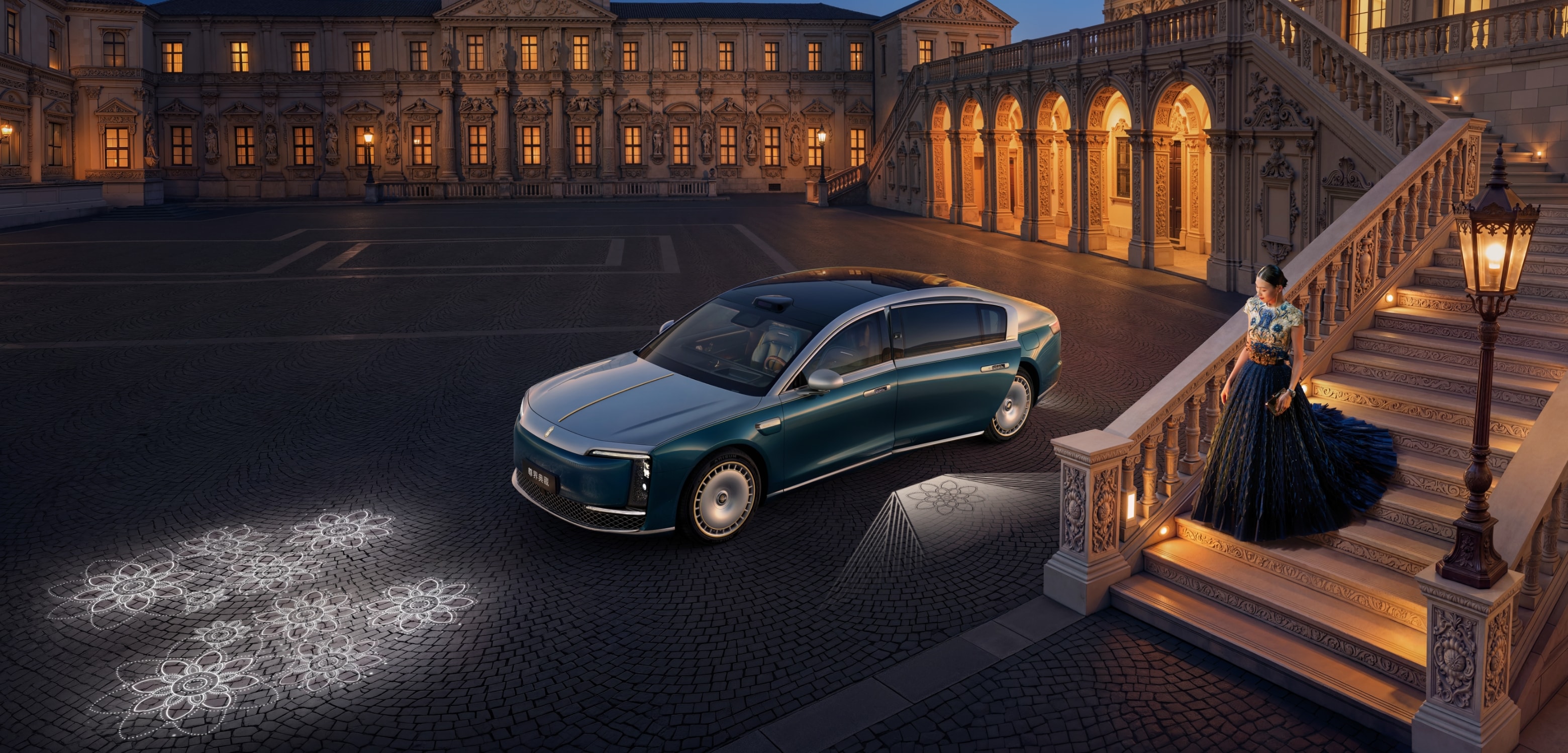 用户走向尊界 S800 Grand Design 典藏大观，大灯与迎宾灯亮起